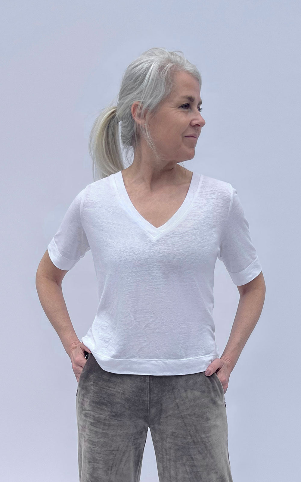 MACE V NECK TOP