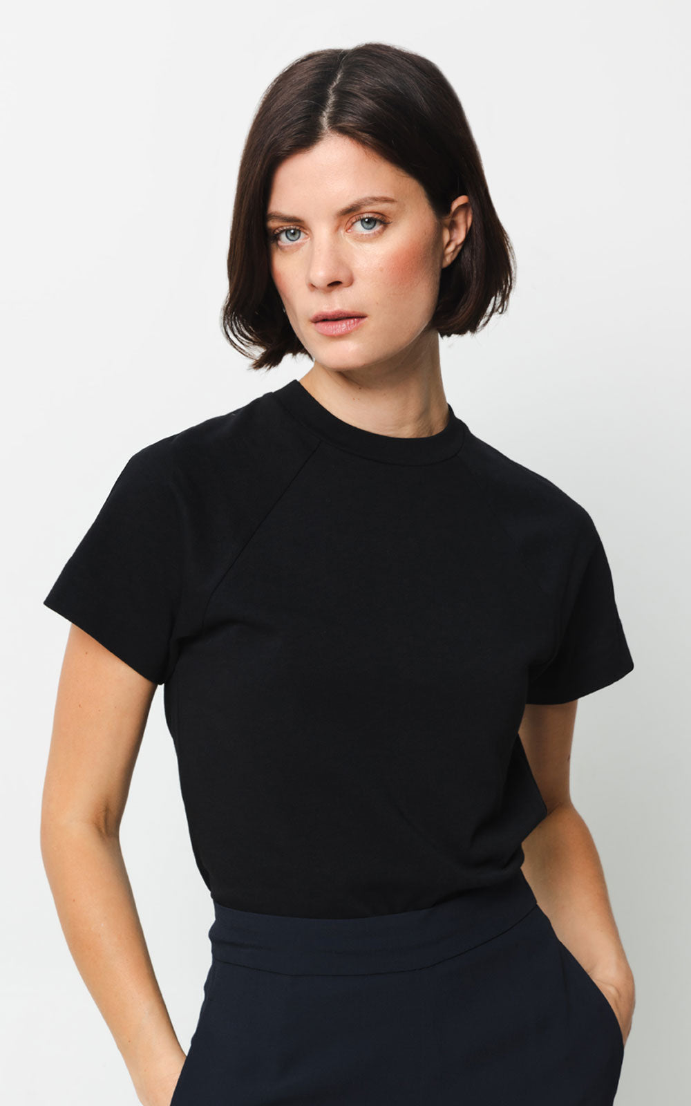 Black Tee - The Make - Woman